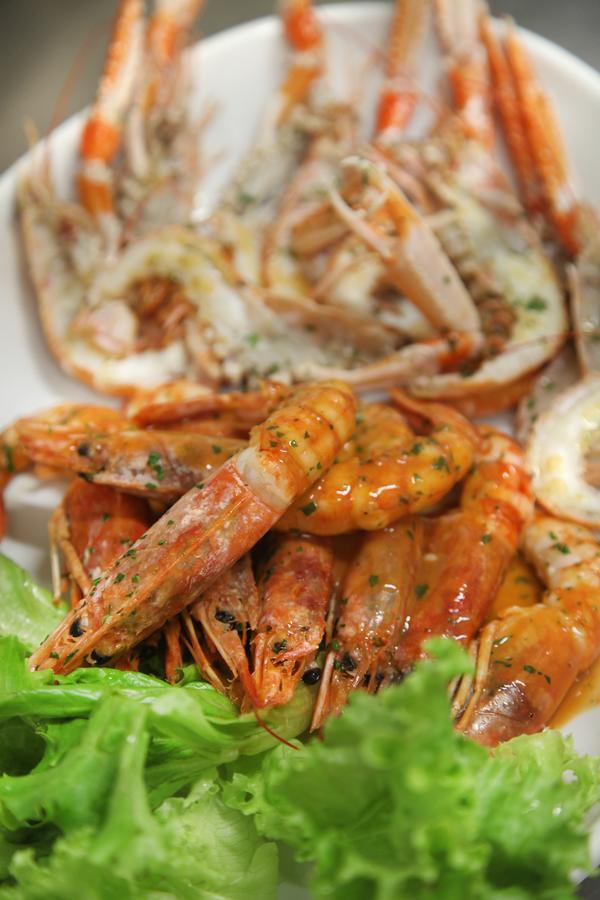 Marina Beach Suite Hotel Rimini Bagian luar foto