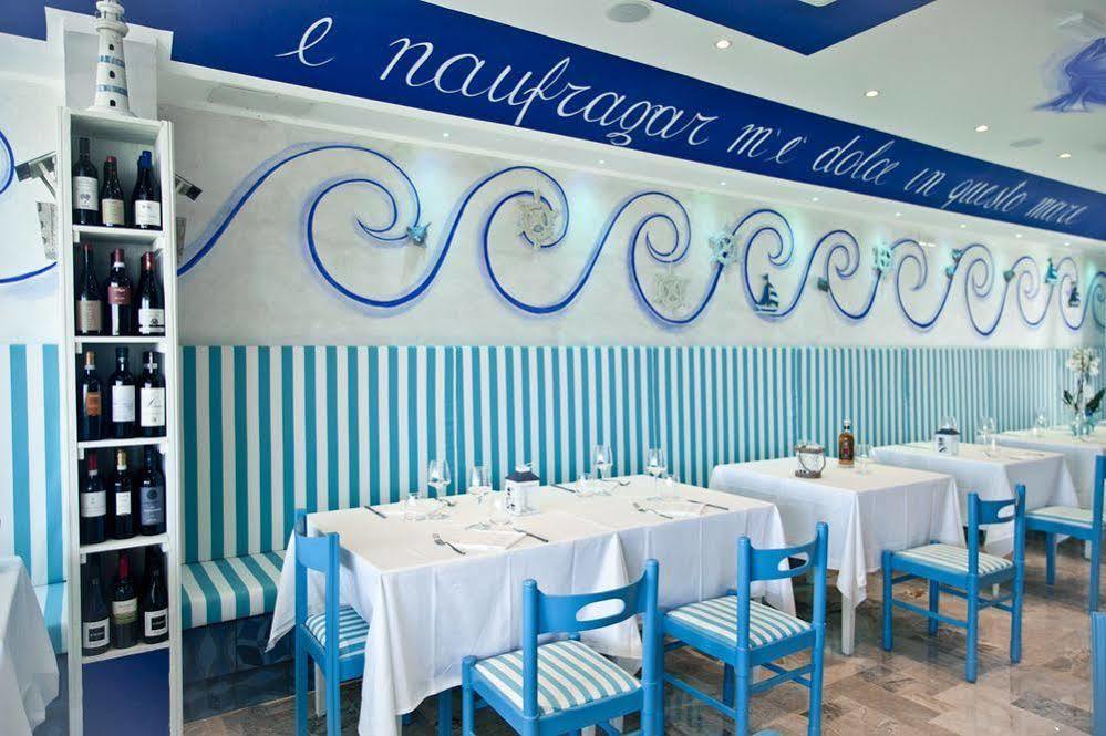 Marina Beach Suite Hotel Rimini Bagian luar foto