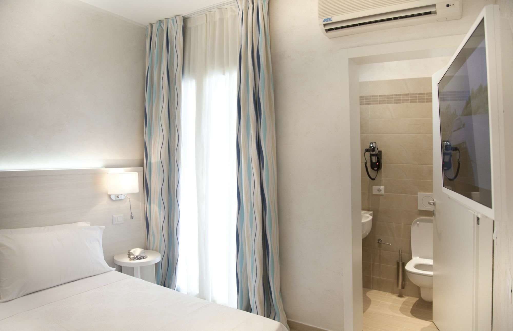 Marina Beach Suite Hotel Rimini Bagian luar foto